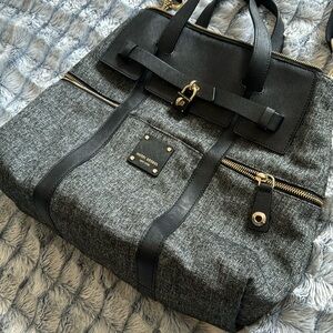 Henri Bendel purse 13x13